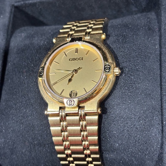 Gucci 9200M Watch - Picture 1 of 6